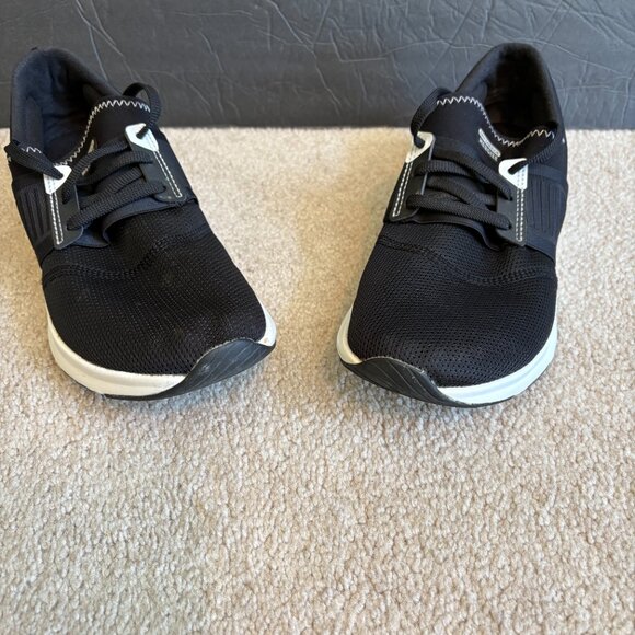 New Balance Nergize Women's Running Shoes Size 8 Black White WXNRGLK3 - Picture 2 of 10